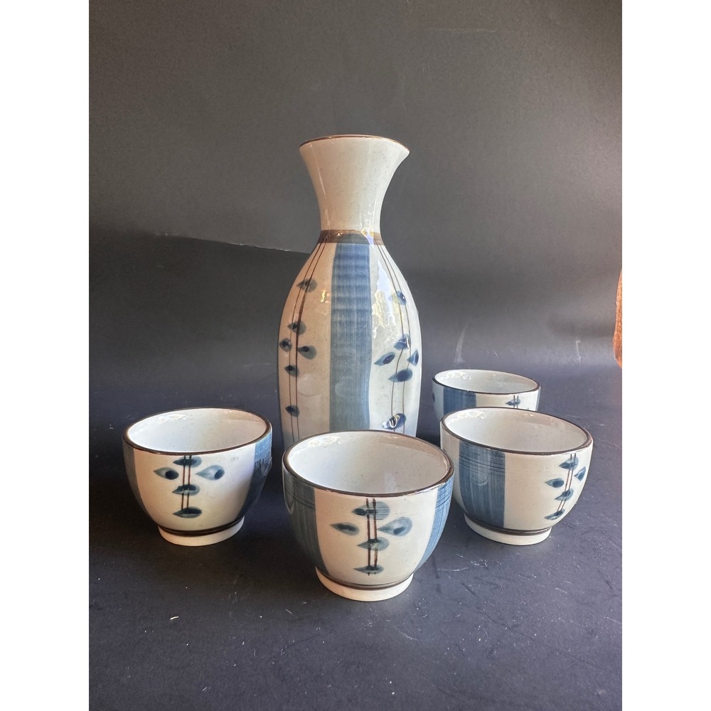 Tougei Sake Set Ceramic Tokkuri Carafe 4 Cups Blue Bamboo Boxed Japanese Style